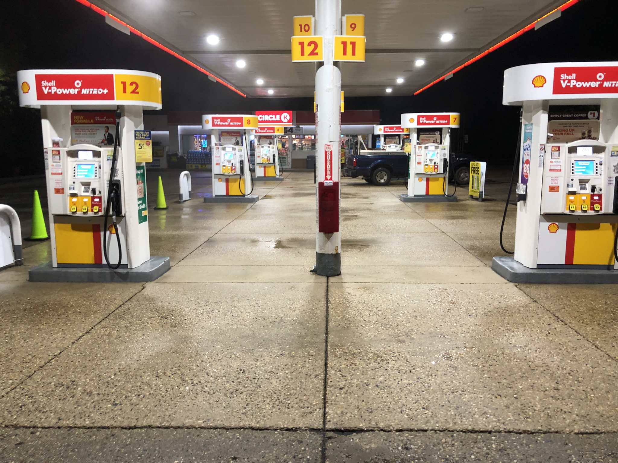 whitehouse-tx-power-washing-gas-station-after-precisely-clean